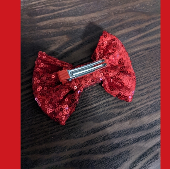 Red Sequined Bow - Picture 2 of 3